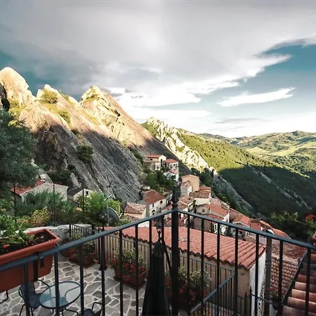 Dimore Dell'olmo - Ospitalita Diffusa Vendégház Castelmezzano